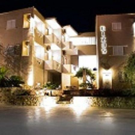 Rizos Bay Sarakiniko Hotell Sarakiniko  Exteriör bild