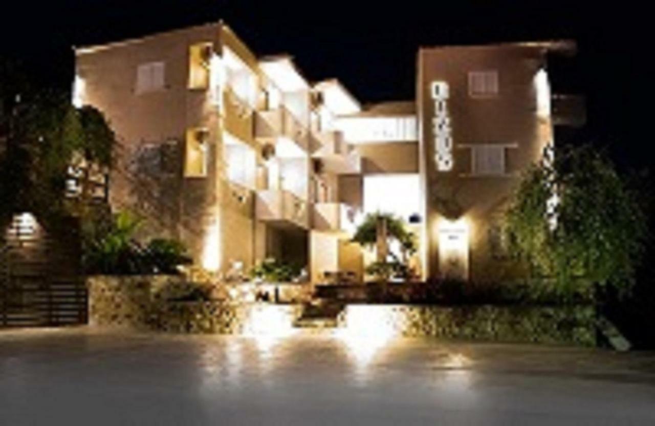 Rizos Bay Sarakiniko Hotell Sarakiniko  Exteriör bild